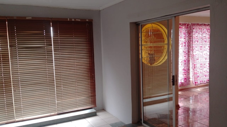 To Let 4 Bedroom Property for Rent in Kagisanong Free State